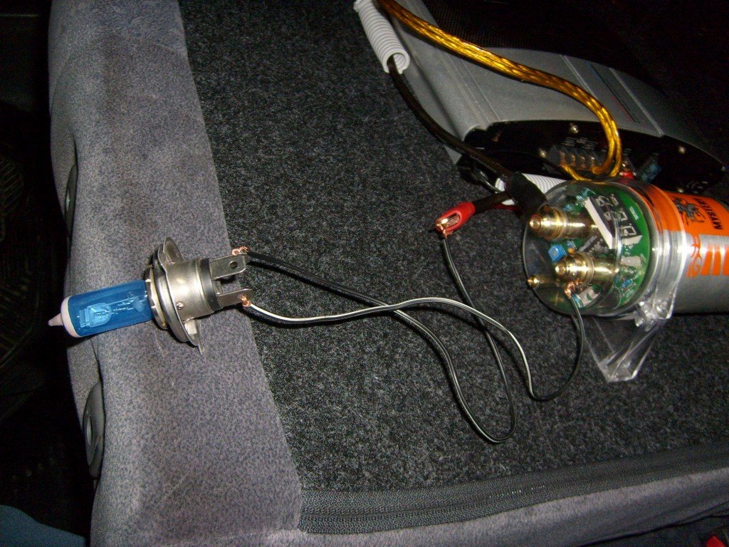 Как зарядить конденсатор для сабвуфера