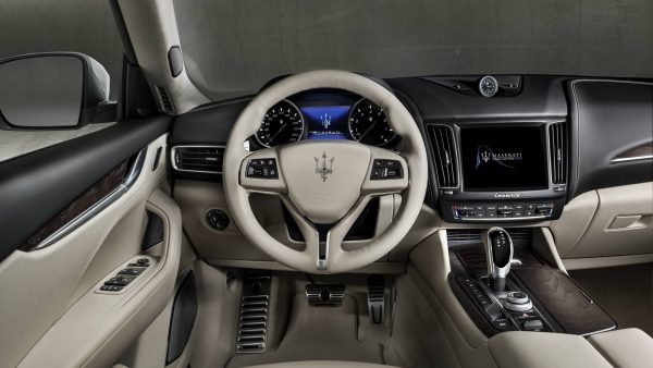 Салон Maserati Levante