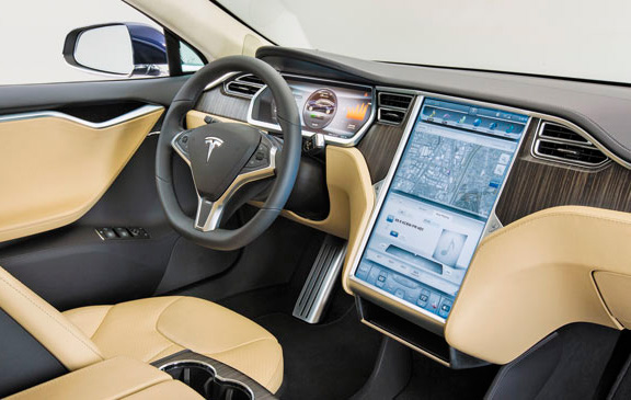 Tesla Model S салон