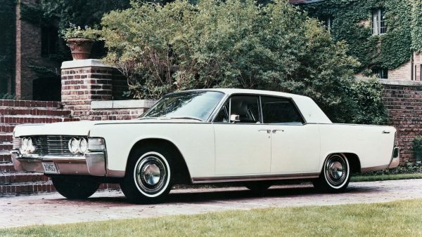 Cadillac Lincoln Continental 53A 1965